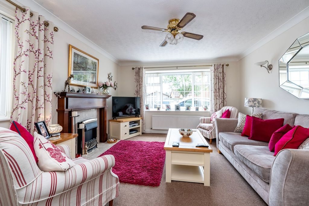 Property photo 2 of 14