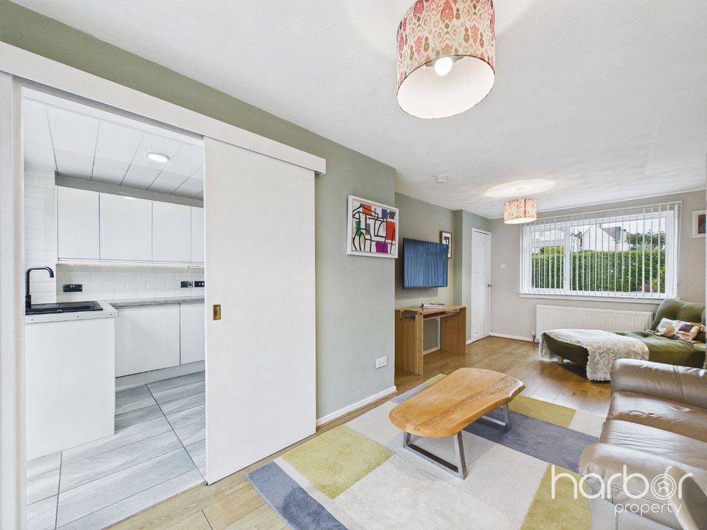 Property photo 3 of 15 5699745