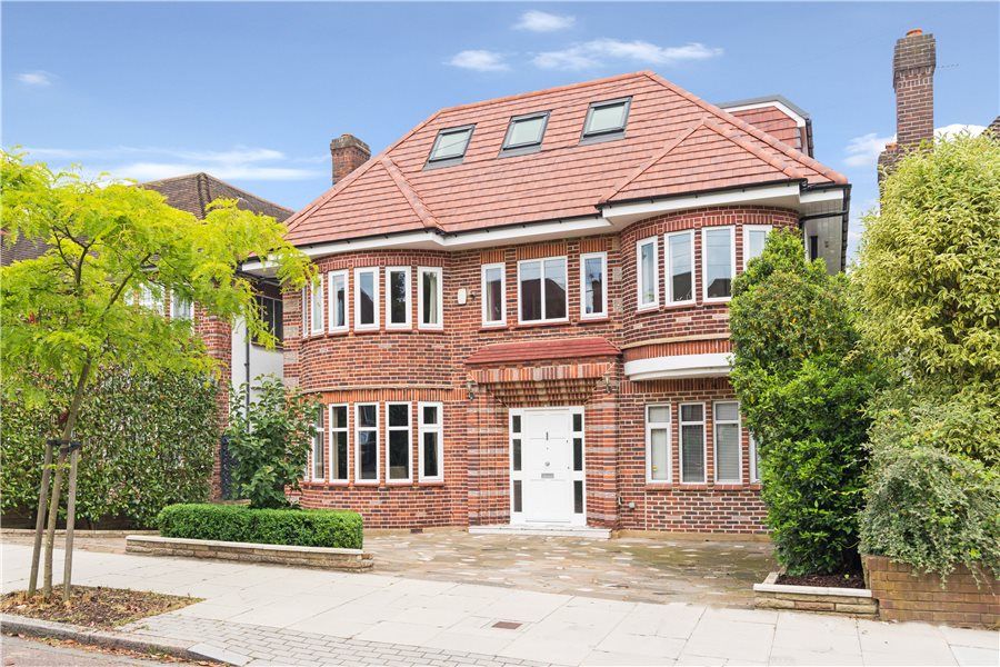 Property photo 1 of 9