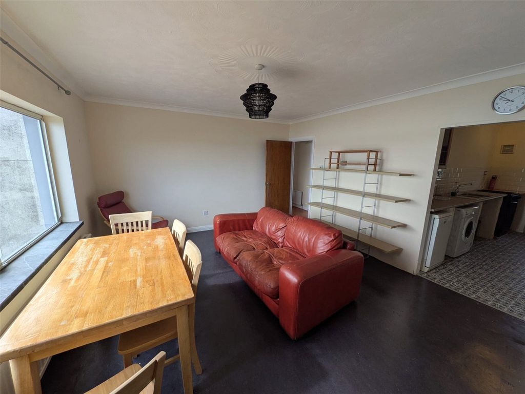 Property photo 2 of 13 Picture No. 55