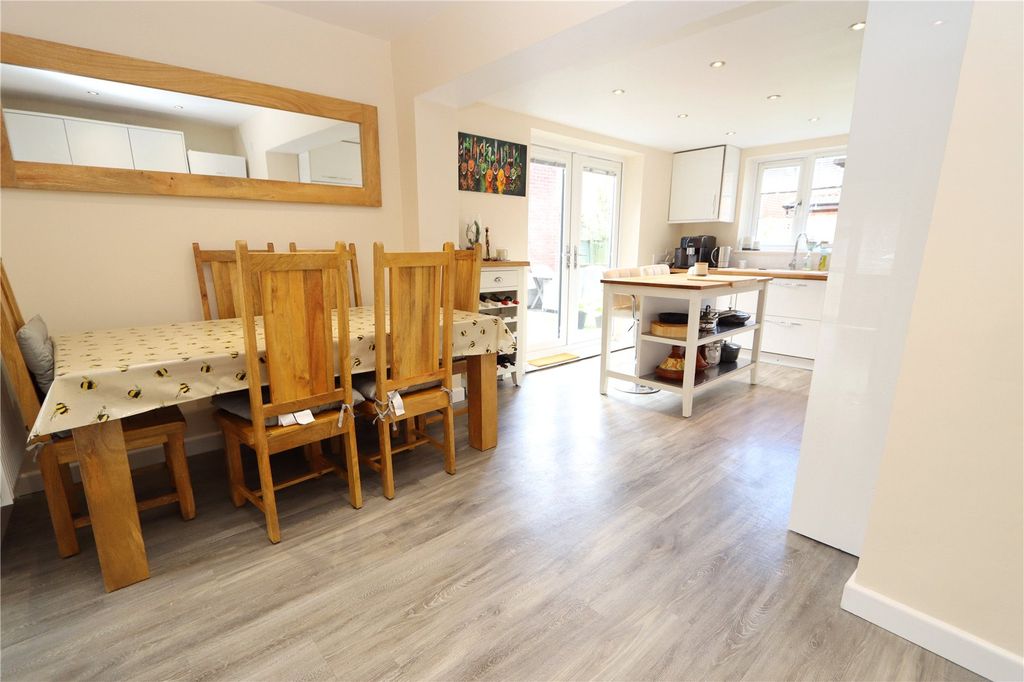 Property photo 2 of 16 Picture No. 04
