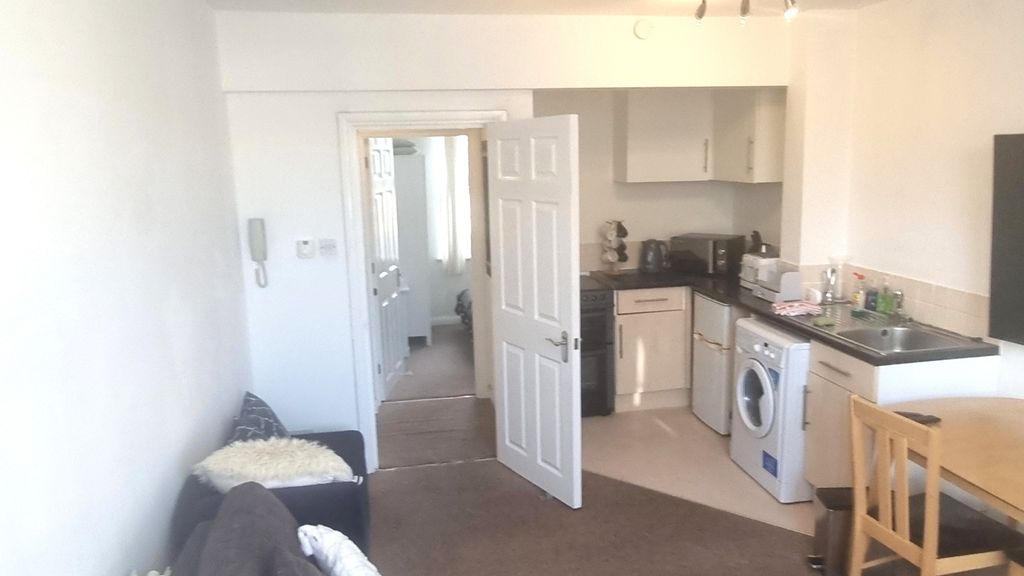 Property photo 3 of 8