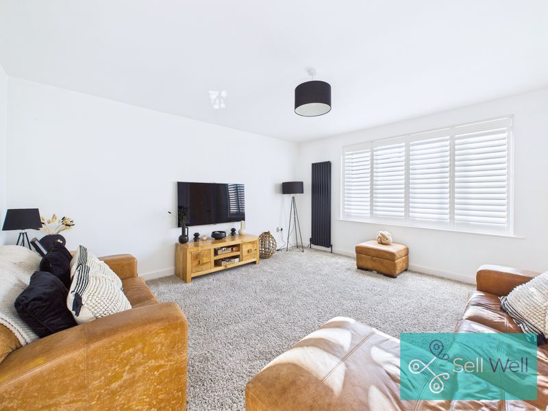 Property photo 3 of 37 Living Room