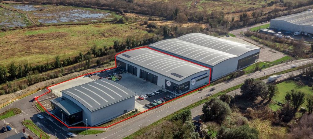 Property photo 1 of 15 Arc Aerial Redline.Jpg