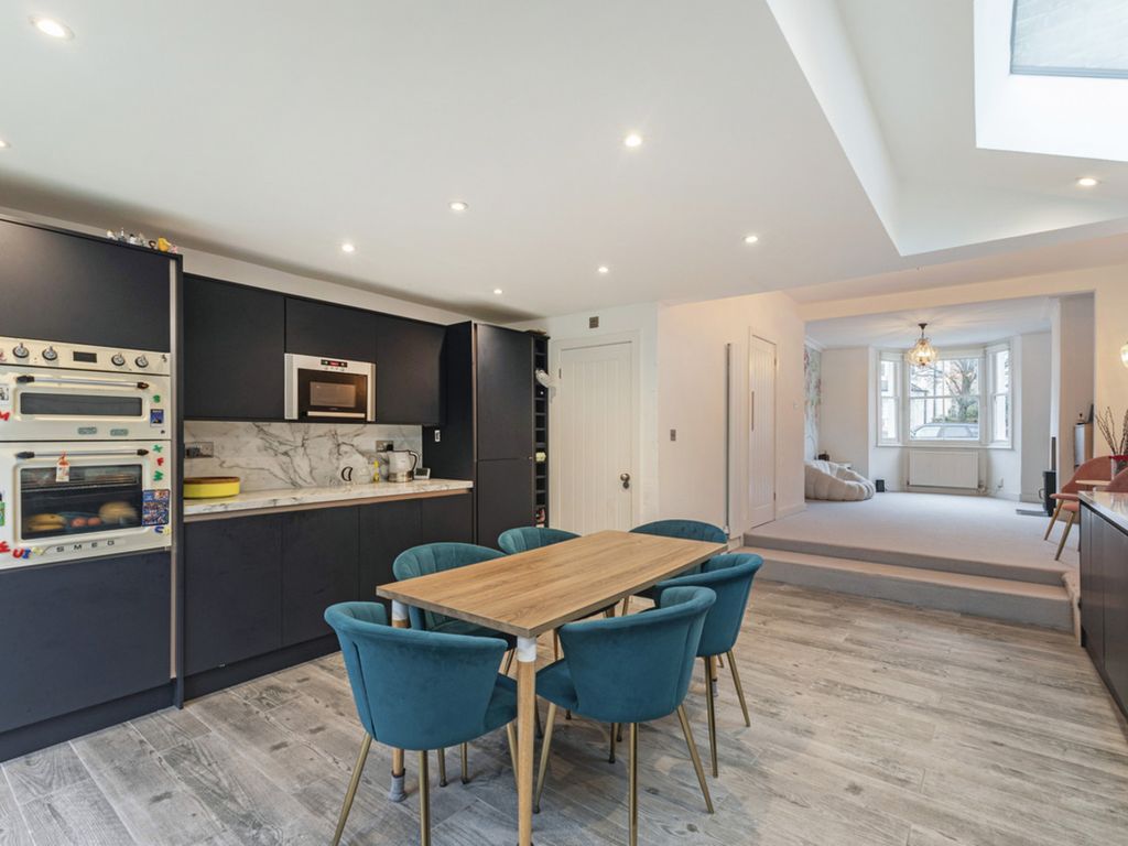 Property photo 3 of 22