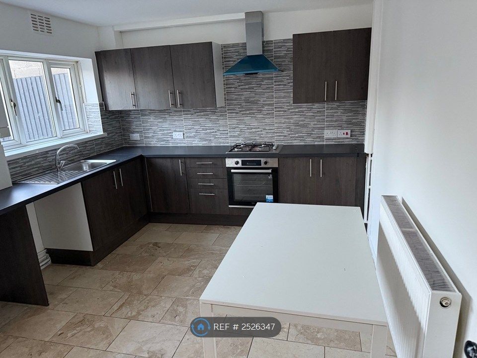 Property photo 2 of 22 Kitchen Pic 2