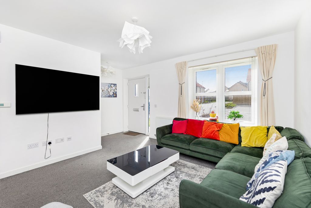 Property photo 3 of 20 Property Image 4