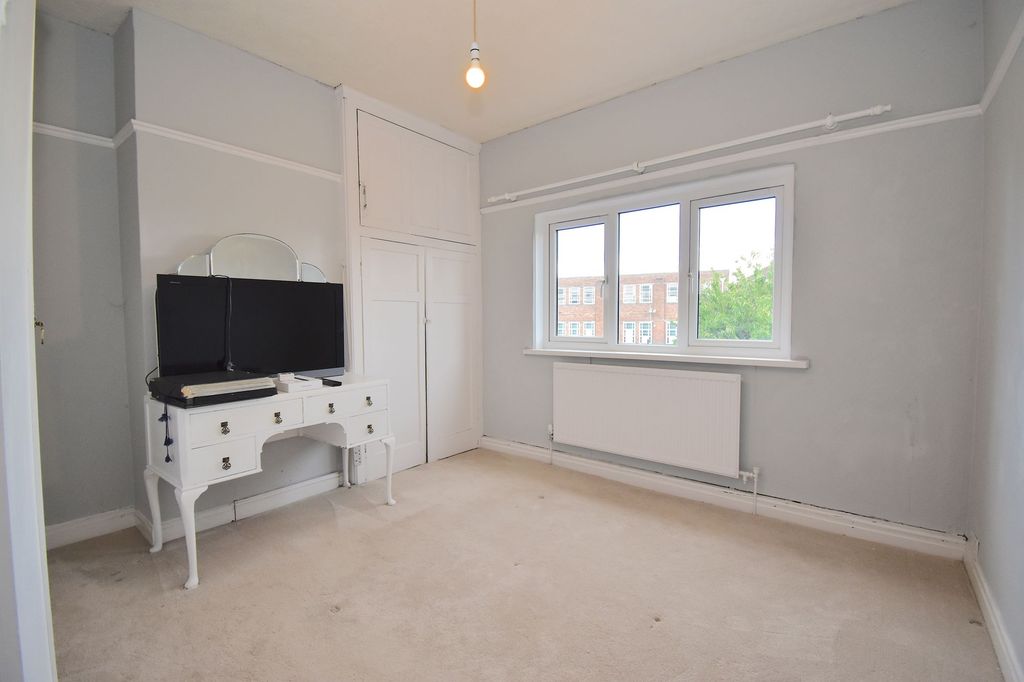 Property photo 3 of 24