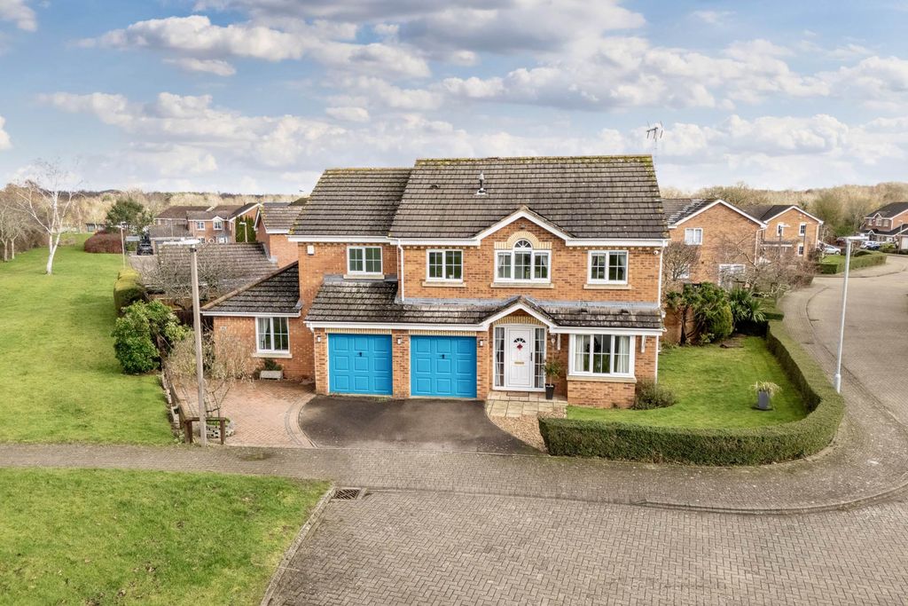 Property photo 1 of 25