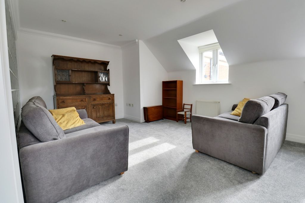 Property photo 3 of 21 4846873