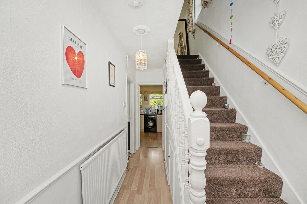 Property photo 2 of 31 Hallway