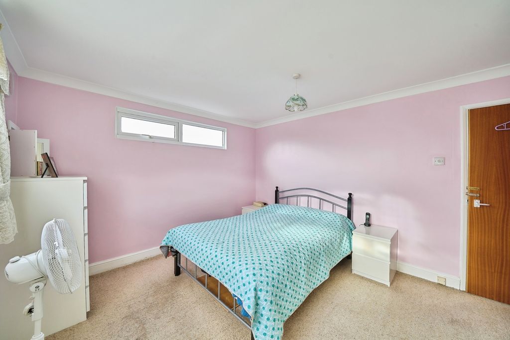Property photo 2 of 17 Photo
