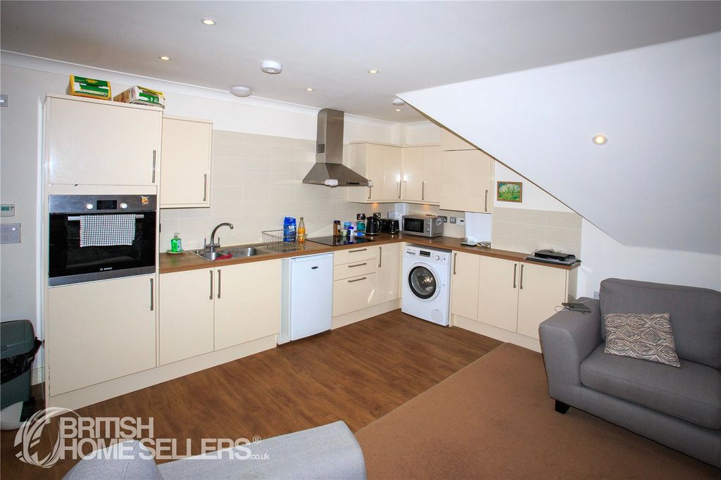 Property photo 3 of 18 Picture No. 14