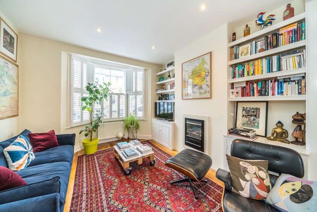 Property photo 2 of 10