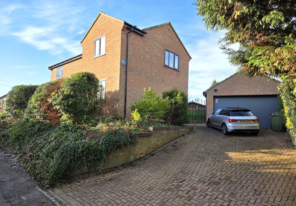 Property photo 1 of 21