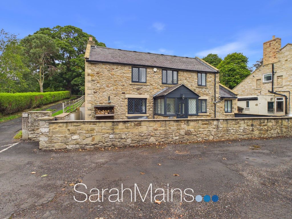 Property photo 1 of 19 External