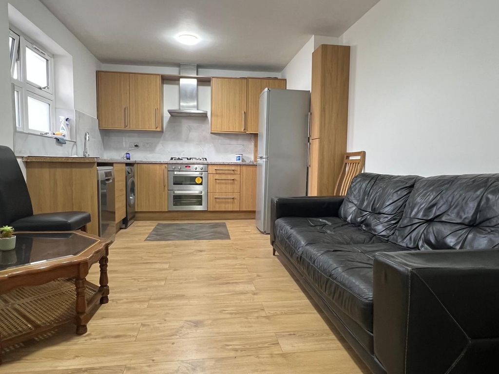 Property photo 3 of 7 Gallery