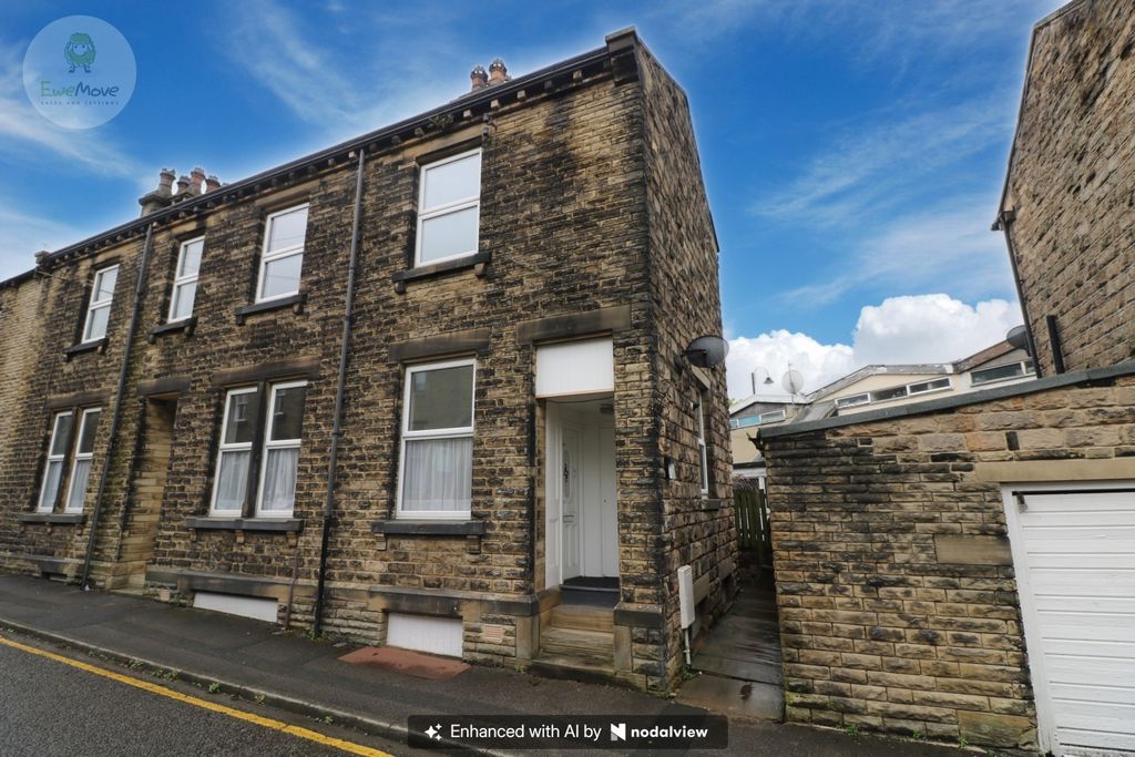 Property photo 1 of 7 4-King-Street_00001