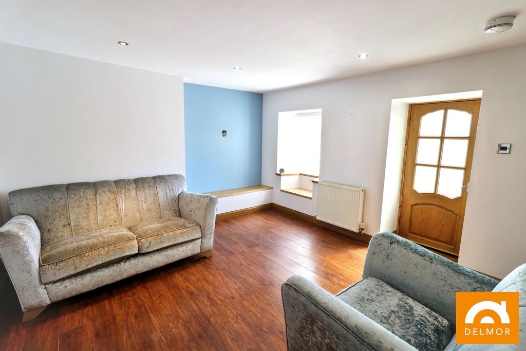Property photo 3 of 22