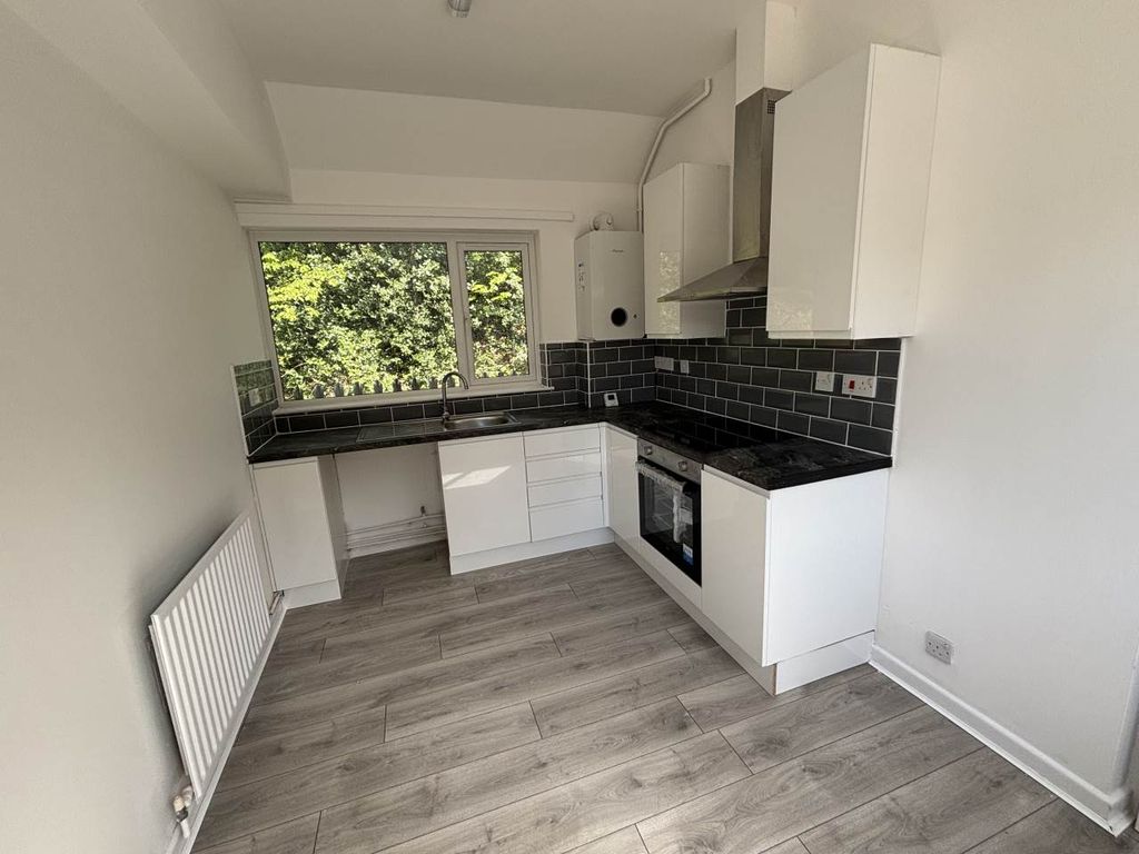 Property photo 2 of 7 Img_7985
