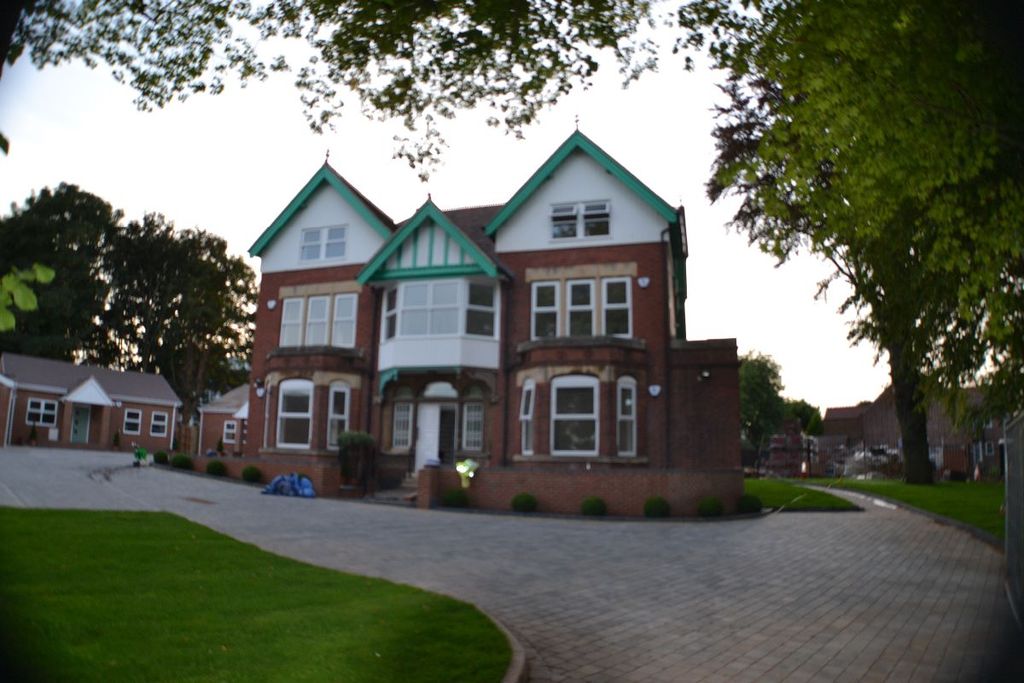 Property photo 1 of 13