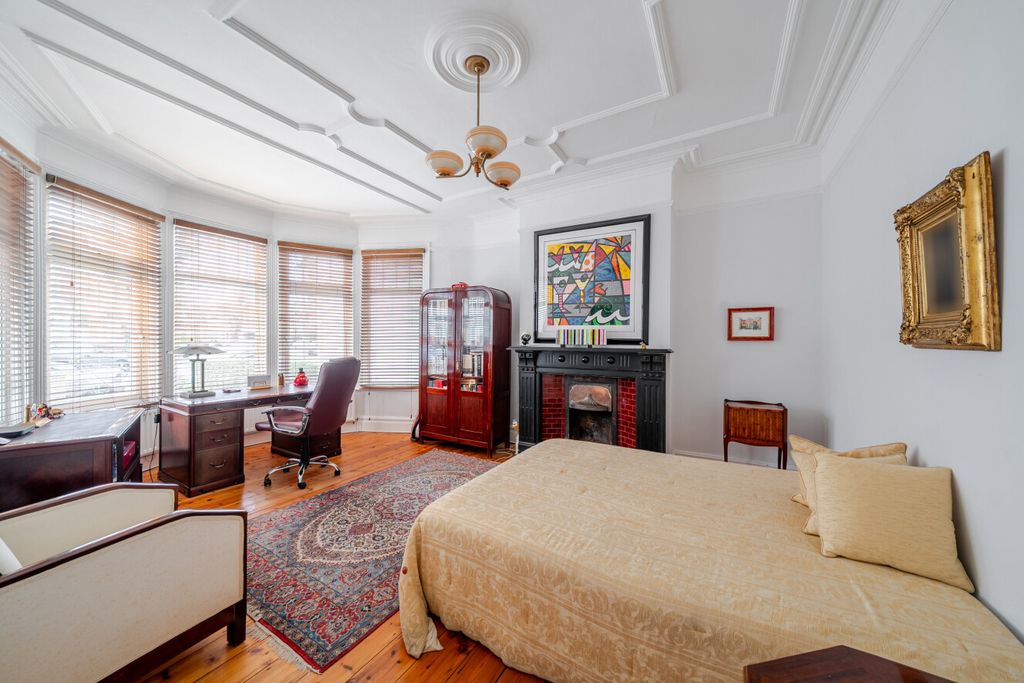 Property photo 3 of 18 1400090-4-6967c5B...