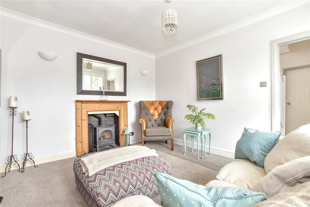 Property photo 3 of 13 Lounge