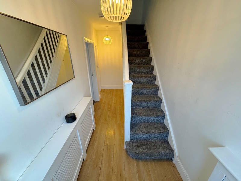 Property photo 3 of 18 Entrance Hallway