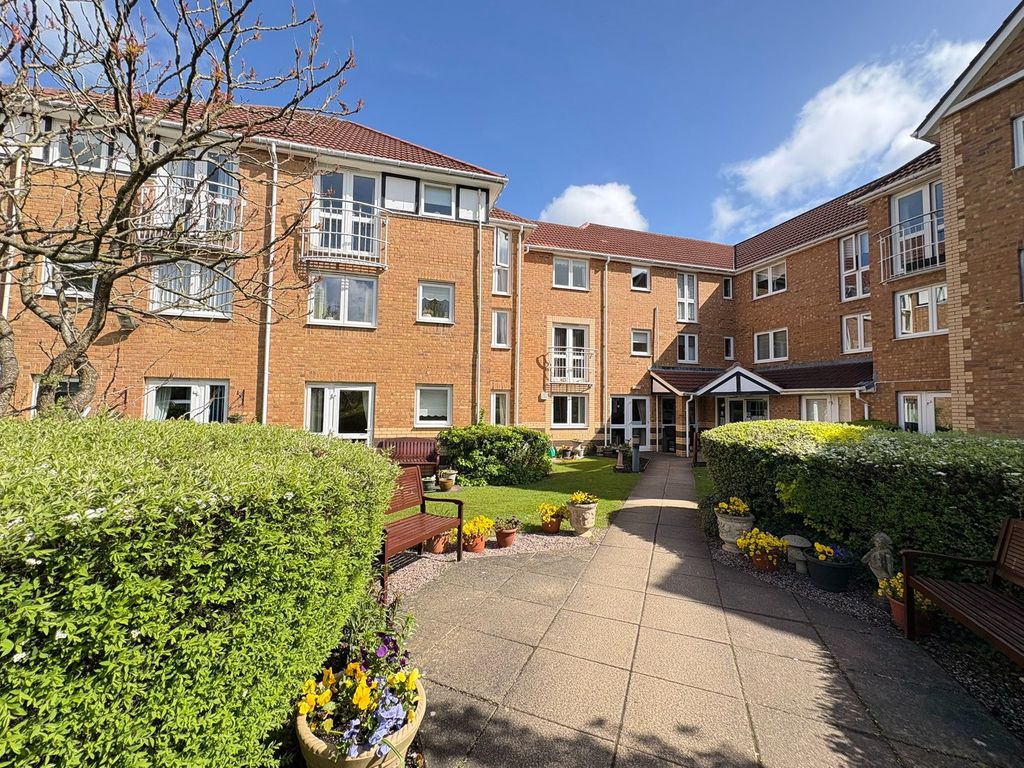 Property photo 1 of 17