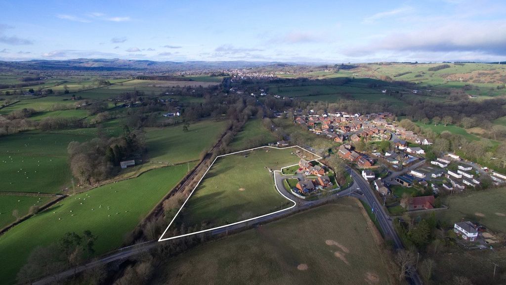 Property photo 3 of 4 Picture No. 05