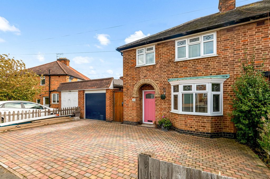 Property photo 1 of 16