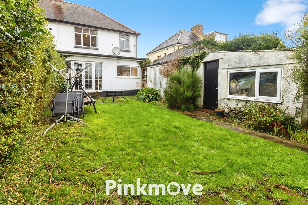 Property photo 2 of 22