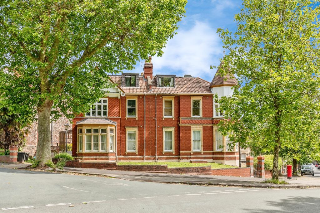 Property photo 2 of 9