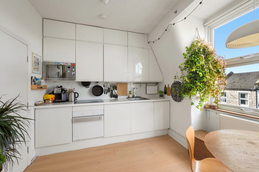 Property photo 3 of 10 Picture No. 09