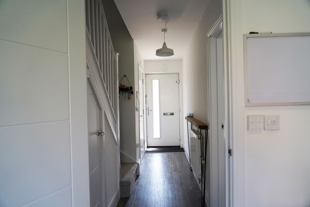 Property photo 2 of 12 Hallway.Jpeg