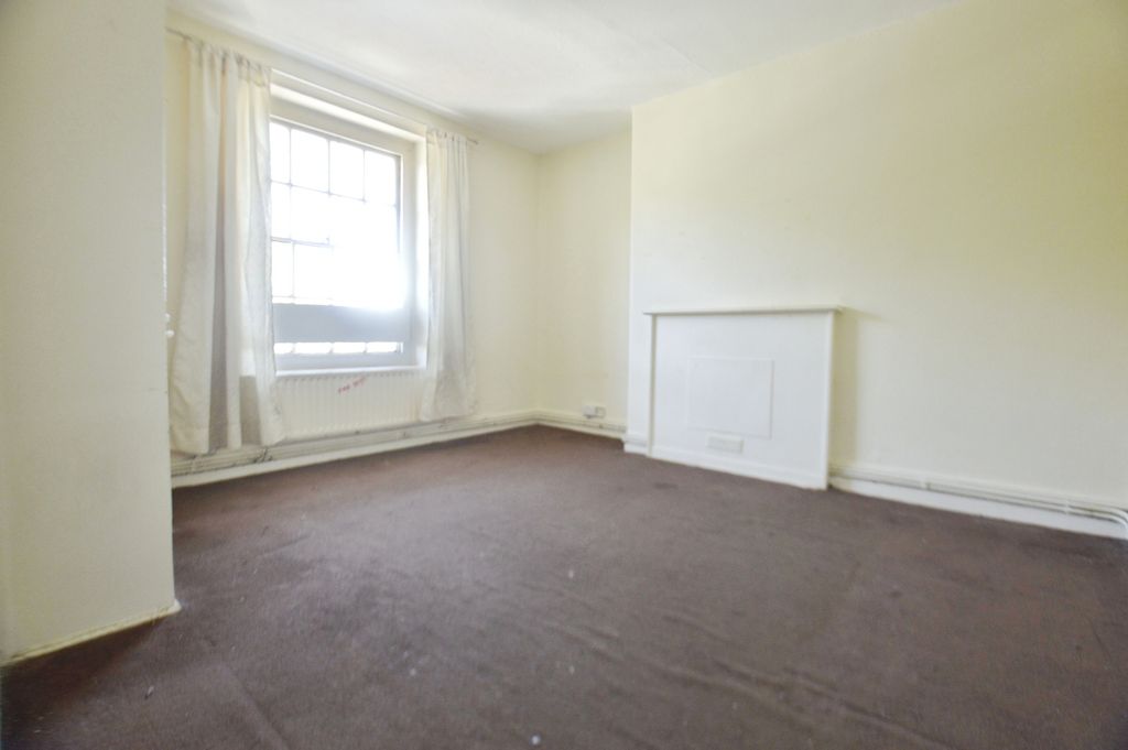 Property photo 2 of 10 Pbox-Img.Jpg