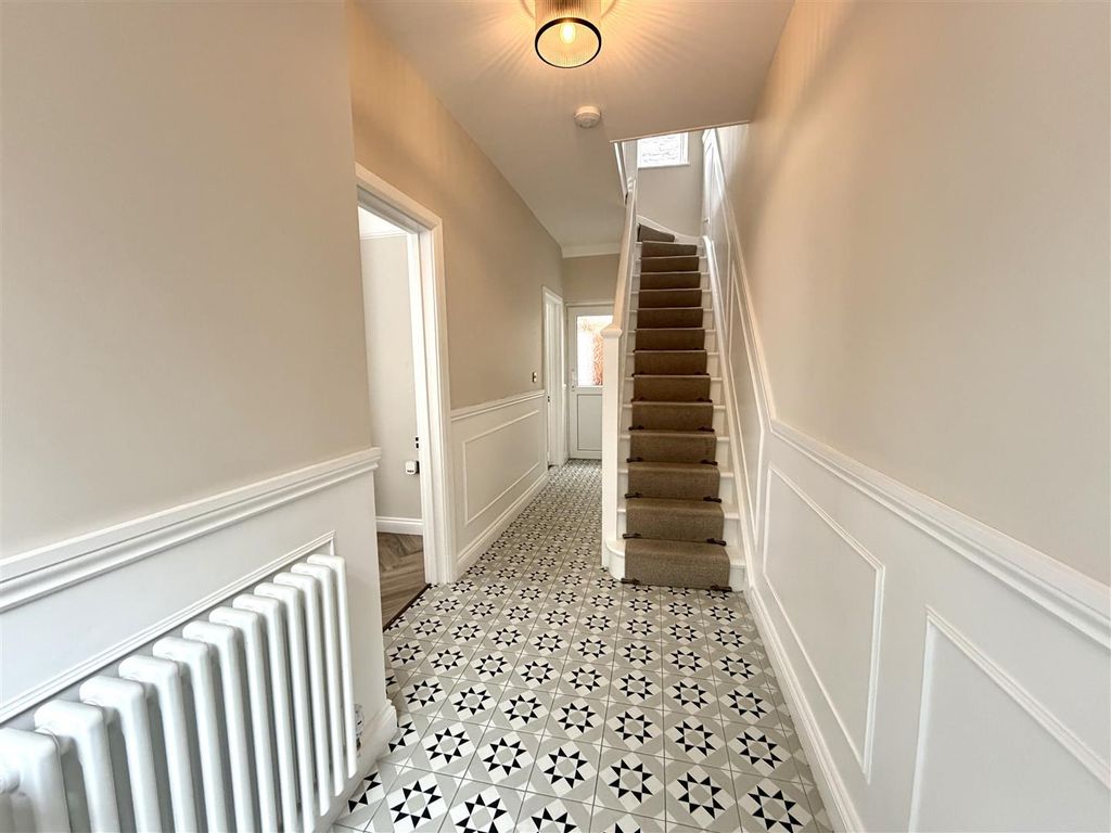 Property photo 2 of 16 Reception Hallway