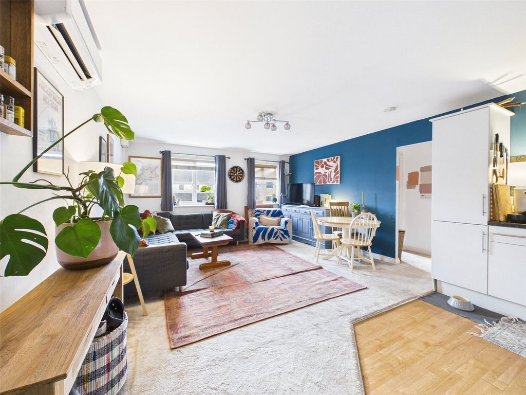 Property photo 2 of 12 Picture No. 07