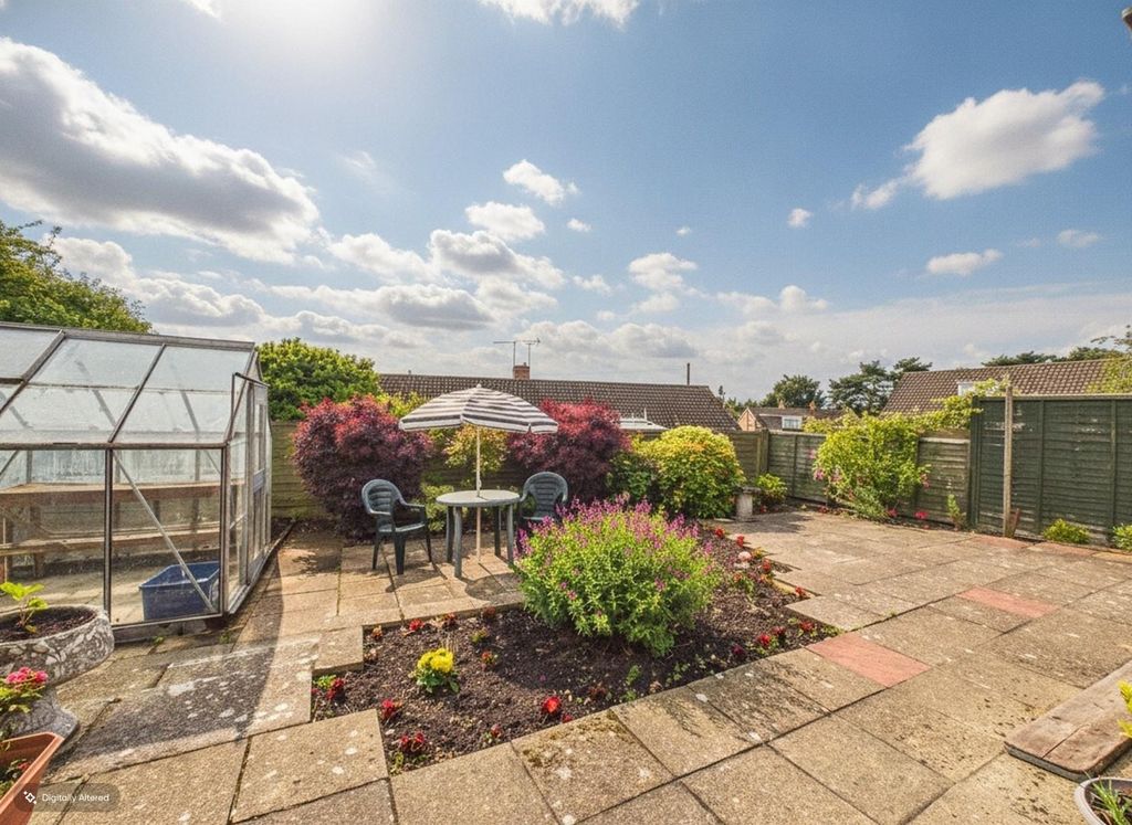 Property photo 2 of 22 Garden Sunny 3 .Jpg