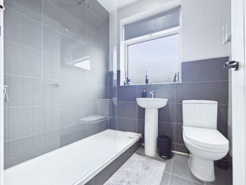 Property photo 3 of 17 5229807