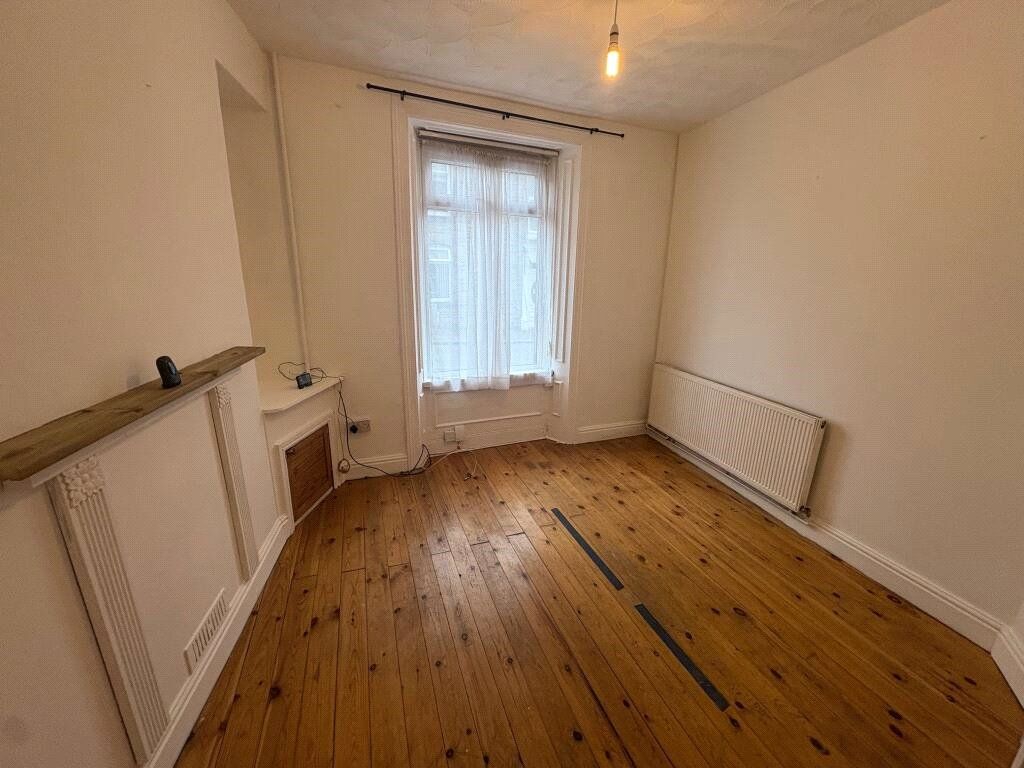 Property photo 3 of 12 Picture No. 17