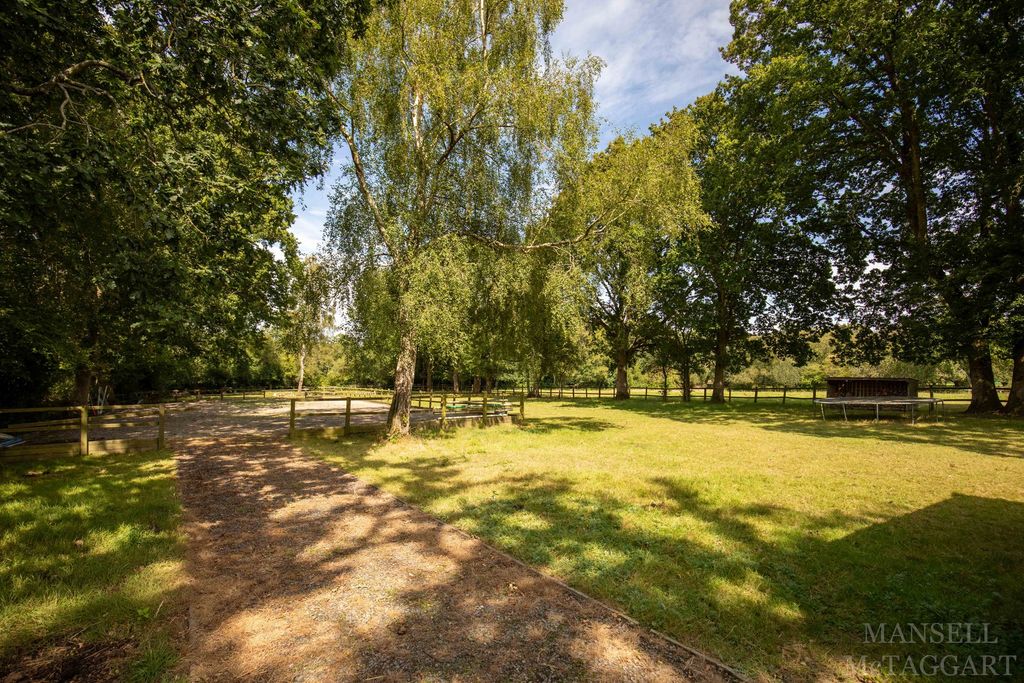 Property photo 1 of 38