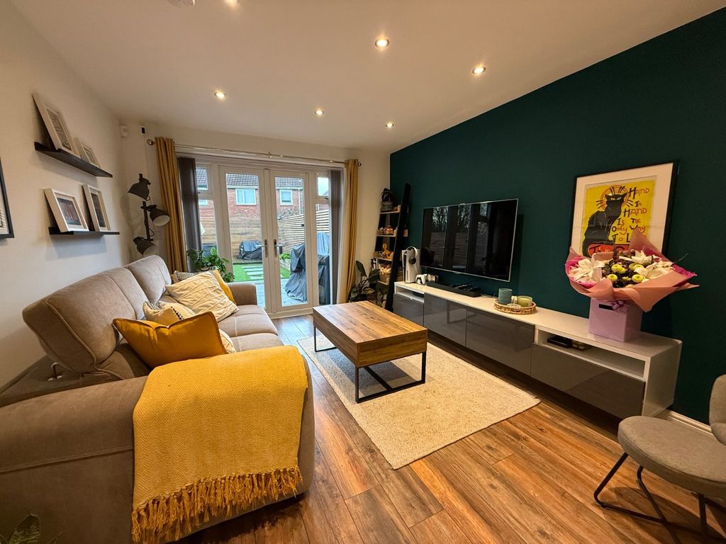 Property photo 2 of 19 Living Room