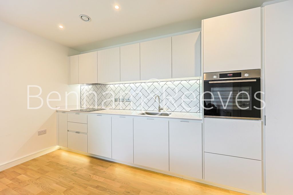 Property photo 2 of 18