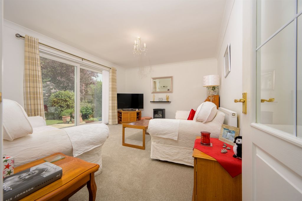 Property photo 3 of 17
