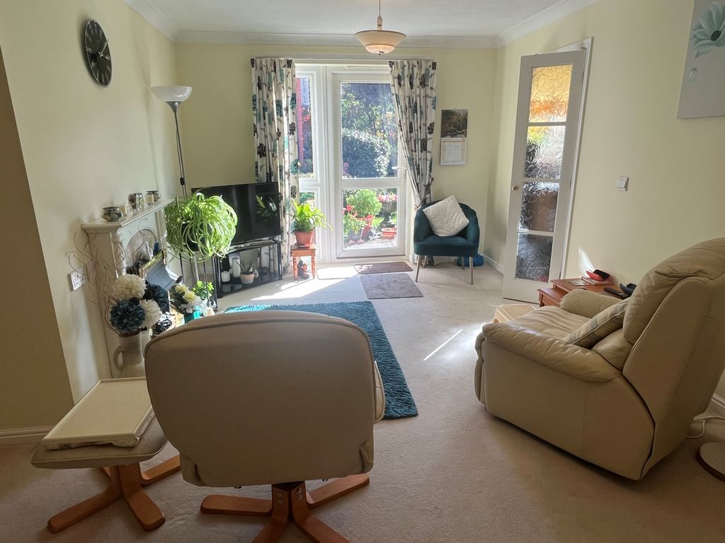 Property photo 3 of 12