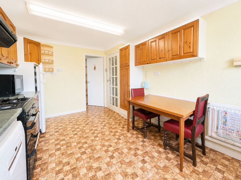 Property photo 2 of 26