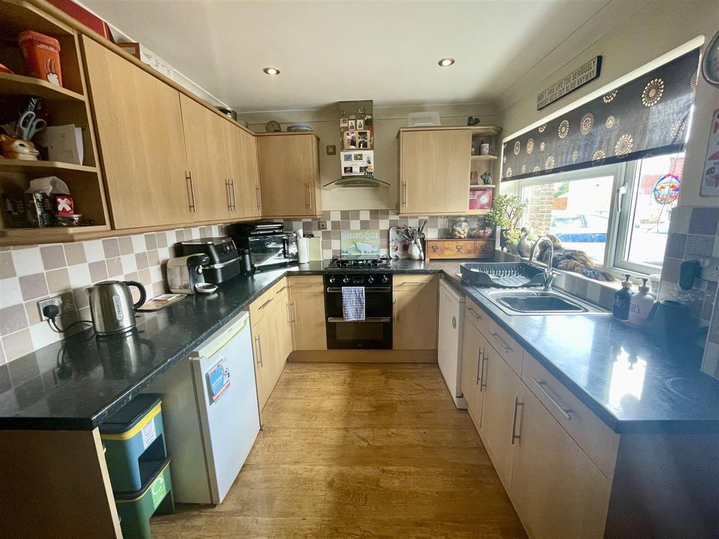 Property photo 3 of 12 Img_1037.Jpg