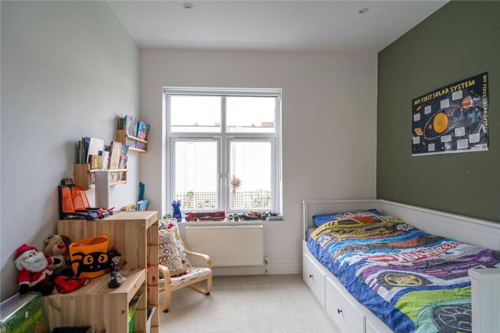 Property photo 3 of 6