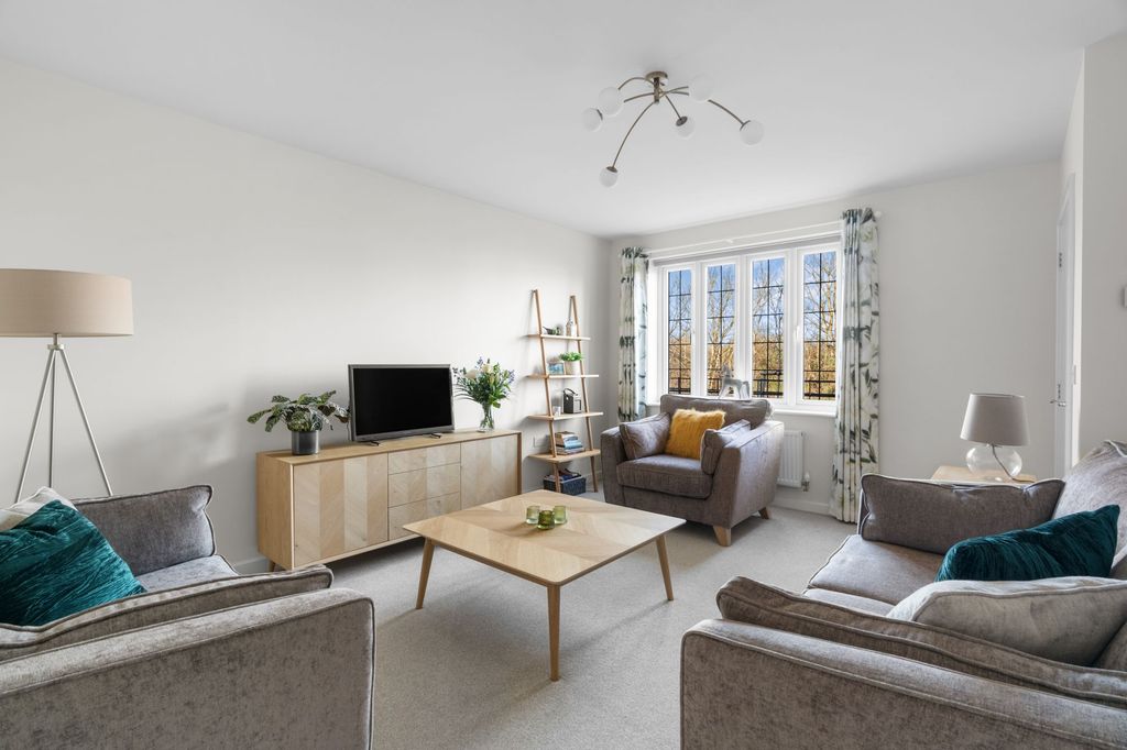 Property photo 3 of 31